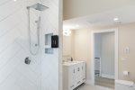 Rain shower head